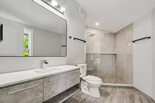 2631 Hillview Ln, Saint Joseph, MI 49085 - Photo 21