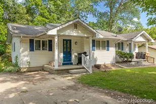 610-612 N Dexter St, Ionia, MI 48846 - Photo 3