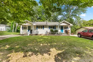 610-612 N Dexter St, Ionia, MI 48846 - Photo 1