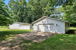 14164 Riverside Dr, Constantine, MI 49042 - Photo 17