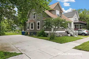 313 N 5th St, Grand Haven, MI 49417 - Photo 3