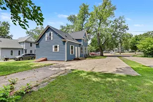 143 S State St, Zeeland, MI 49464 - Photo 3
