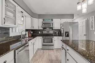 5323 Rugby St, Portage, MI 49024 - Photo 9