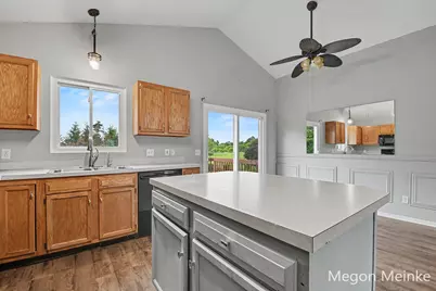 105 Pineview Drive, Belding, MI 48809 - Photo 5