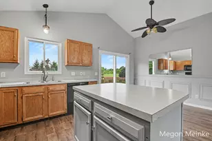 105 Pineview Dr, Belding, MI 48809 - Photo 5