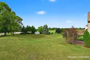 105 Pineview Dr, Belding, MI 48809 - Photo 27
