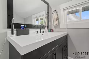 933 Crescent St NE, Grand Rapids, MI 49503 - Photo 29