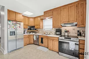 933 Crescent St NE, Grand Rapids, MI 49503 - Photo 21