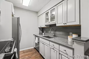 17570 Parkwood Dr, Spring Lake, MI 49456 - Photo 5