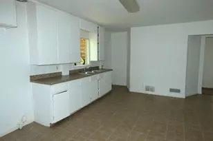1627 Ogden Ave, Benton Harbor, MI 49022 - Photo 13