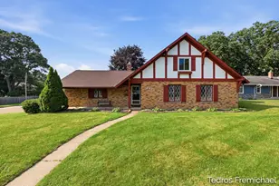 2423 Ridgefield Rd, Portage, MI 49024 - Photo 1