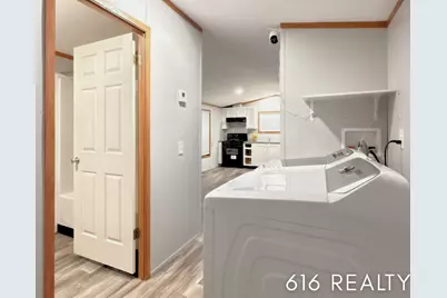 72 N Green Meadow Street SE, Grand Rapids, MI 49548 - Photo 13