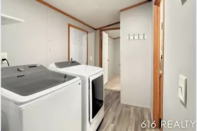 72 N Green Meadow Street SE, Grand Rapids, MI 49548 - Photo 7