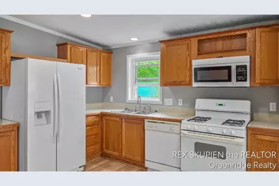 571 W Eagle Ridge, White Cloud, MI 49349 - Photo 11