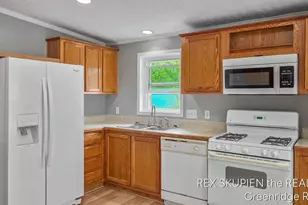 571 W Eagle Ridge, White Cloud, MI 49349 - Photo 11