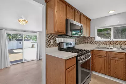 201 Tipperary Street, Michigan Center, MI 49254 - Photo 9