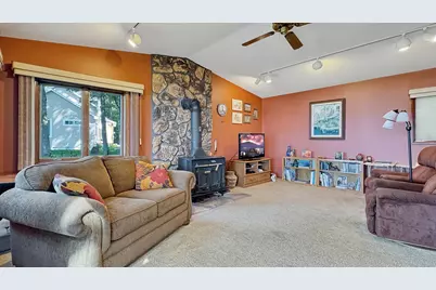 311 E Lake Mitchell Drive, Cadillac, MI 49601 - Photo 19