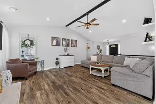 23509 W Creek Dr, New Boston, MI 48164 - Photo 9