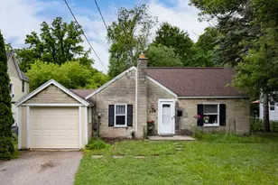 128 S Berkley St, Kalamazoo, MI 49006 - Photo 1
