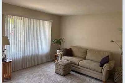 2060 Oakcrest Road, Sterling Heights, MI 48310 - Photo 13