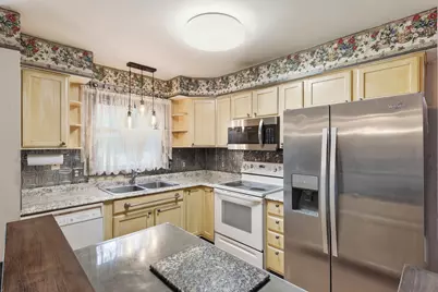 5850 E Napier Avenue, Benton Harbor, MI 49022 - Photo 9
