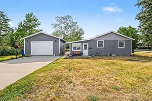 701 W Loomis St, Ludington, MI 49431 - Photo 3