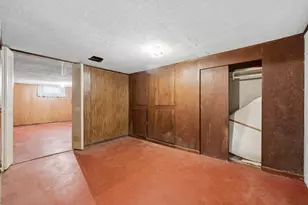 2009 Cambridge Dr, Kalamazoo, MI 49001 - Photo 13