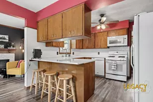 1031 Worcester Dr NE, Grand Rapids, MI 49505 - Photo 11
