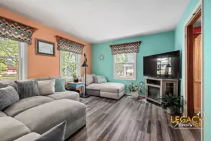 1031 Worcester Dr NE, Grand Rapids, MI 49505 - Photo 7