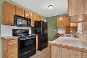 1712 41st St SW, Wyoming, MI 49519 - Photo 7