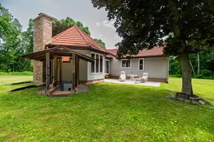 989 McCabe Ave NE, Ada, MI 49301 - Photo 5