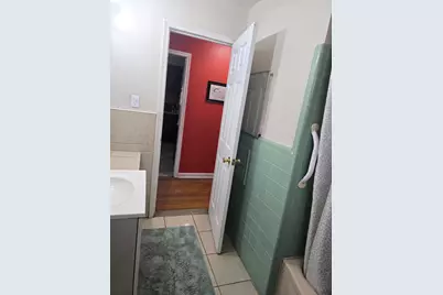6828 Iowa Street, Hamtramck, MI 48212 - Photo 11