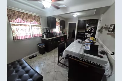 6828 Iowa Street, Hamtramck, MI 48212 - Photo 7