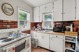 429 Coldbrook St NE, Grand Rapids, MI 49503 - Photo 11