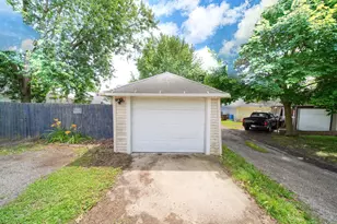 228 N Thompson St, Jackson, MI 49202 - Photo 41