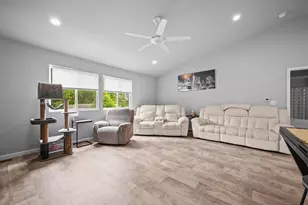 126 Wheeling St, Bangor, MI 49013 - Photo 9