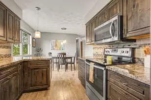 513 Stone Ridge Dr, Lansing, MI 48917 - Photo 13