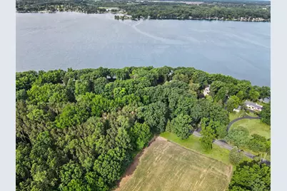 4630 E Gull Lake Drive, Hickory Corners, MI 49060 - Photo 9