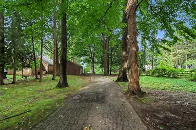 4630 E Gull Lake Drive, Hickory Corners, MI 49060 - Photo 23