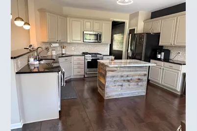48871 Manhattan Circle, Canton, MI 48188 - Photo 13