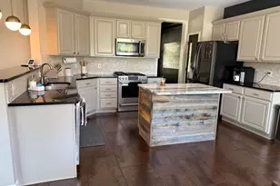 48871 Manhattan Cir, Canton, MI 48188 - Photo 13