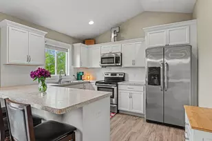 11436 Crestridge Ct, Holland, MI 49424 - Photo 5