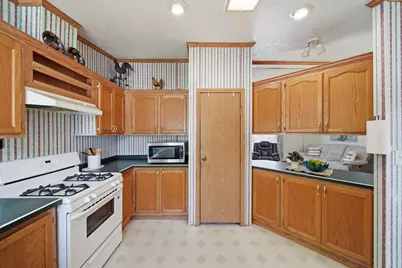310 Grand River Drive, Adrian, MI 49221 - Photo 15
