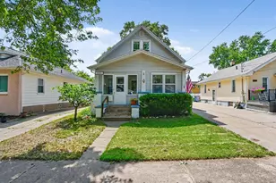 2041 Edgewood Ave NE, Grand Rapids, MI 49505 - Photo 1