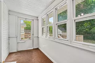 2041 Edgewood Ave NE, Grand Rapids, MI 49505 - Photo 15