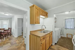 1629 Bristol Ave NW, Grand Rapids, MI 49504 - Photo 7