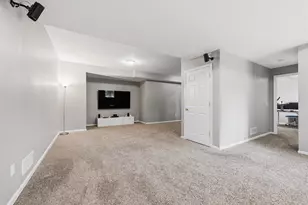 9860 Chambray St, Portage, MI 49002 - Photo 27
