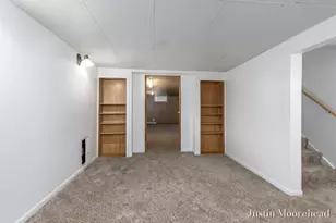 1552 41st St SW, Wyoming, MI 49509 - Photo 15