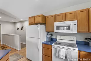 11409 N Lake Dr, Holland, MI 49424 - Photo 15