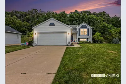 2007 Sandrel Drive NE, Grand Rapids, MI 49505 - Photo 29